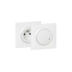 Legrand Prêt à Poser Dooxie Créer Une Prise Commandée Avec 1 Prise De Courant Et 1 Commande Sans Fil Livré Complet Blanc